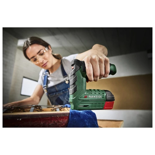 ParkSide PAT 4 D6 akkus tűzőgép 4V kapcsokkal és szöggel 